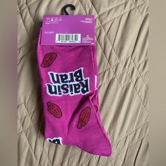 Kellogg’s Raisin Bran Novelty Socks - Picture 4 of 6